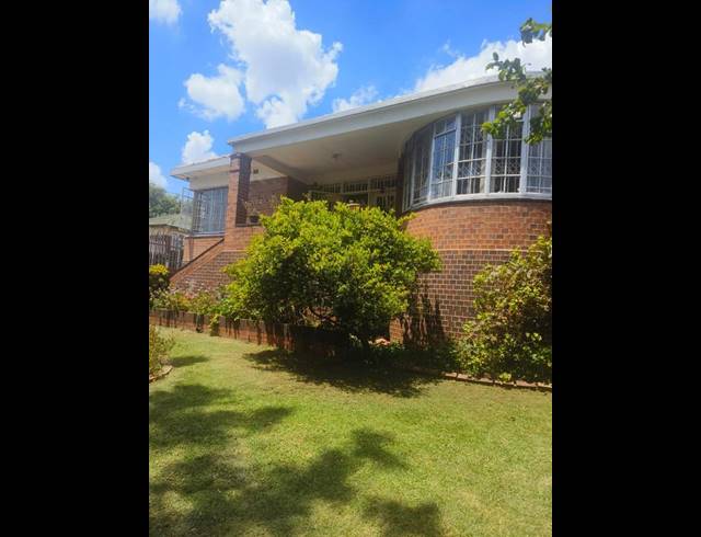 2 BEDROOM HOUSE FOR SALE IN KENSINGTON